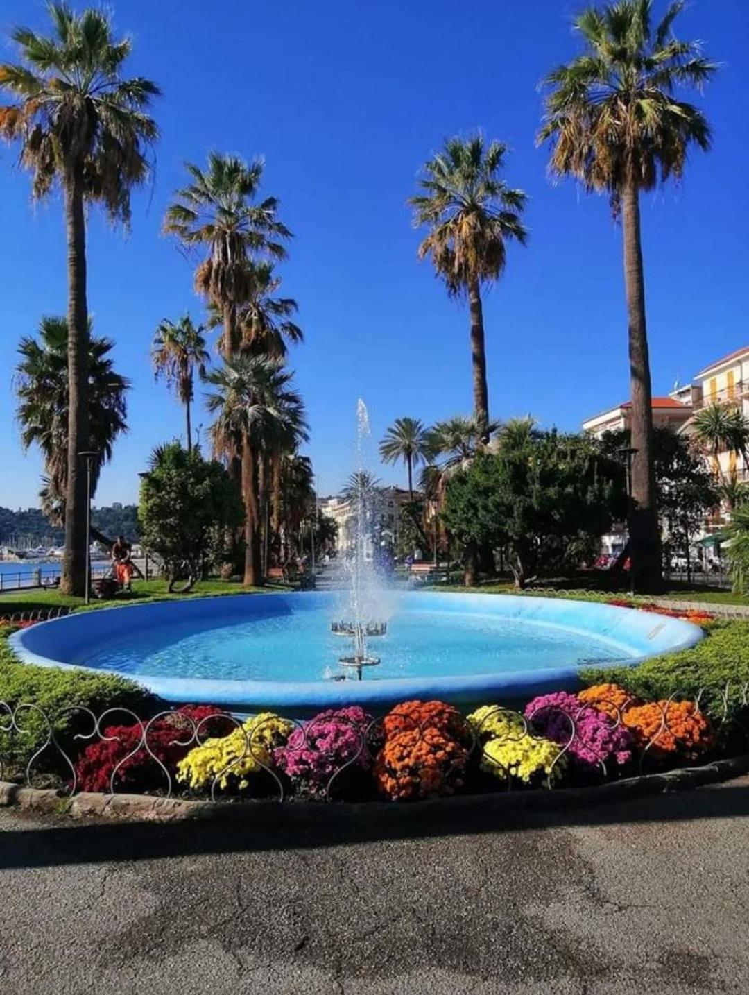 Casa Atena, Spaziosa, Romantica Con Idromassaggio Privato Varazze Bagian luar foto