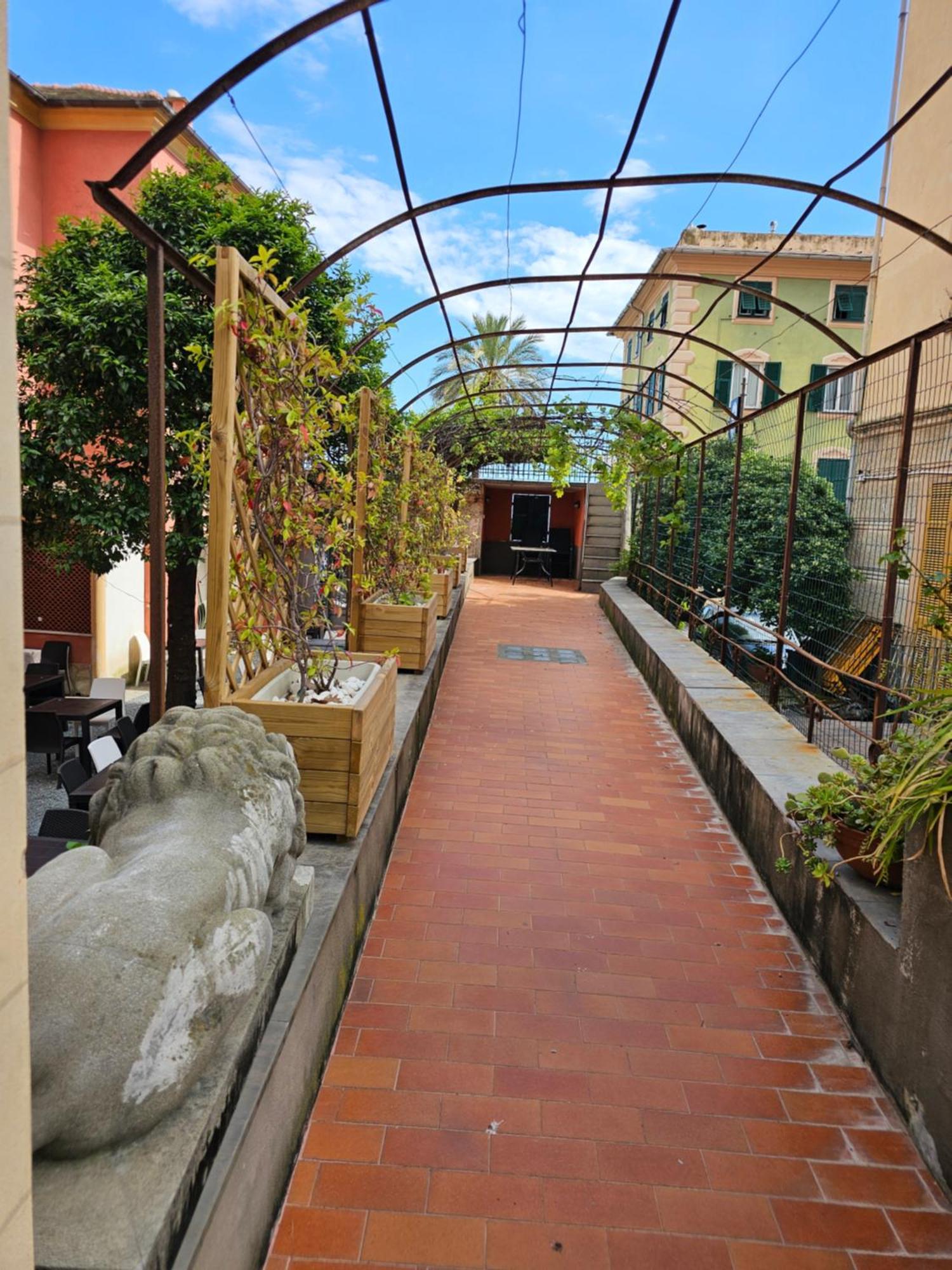 Casa Atena, Spaziosa, Romantica Con Idromassaggio Privato Varazze Bagian luar foto